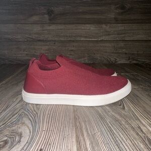 Blondo Waterproof Burgundy Slip-On Shoes